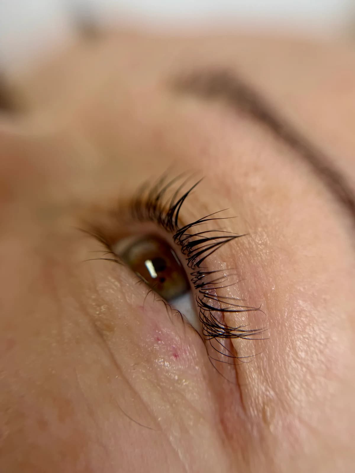 Brow Shape & Tint · Result · Lash Glow Porto